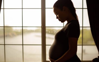 Is early childhood abuse linked to poor pregnancy outcomes?